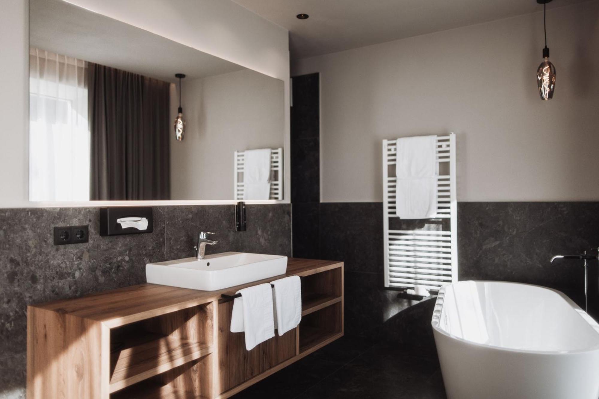 ברוניקו Hotel Montis - Active Nature Spa מראה חיצוני תמונה